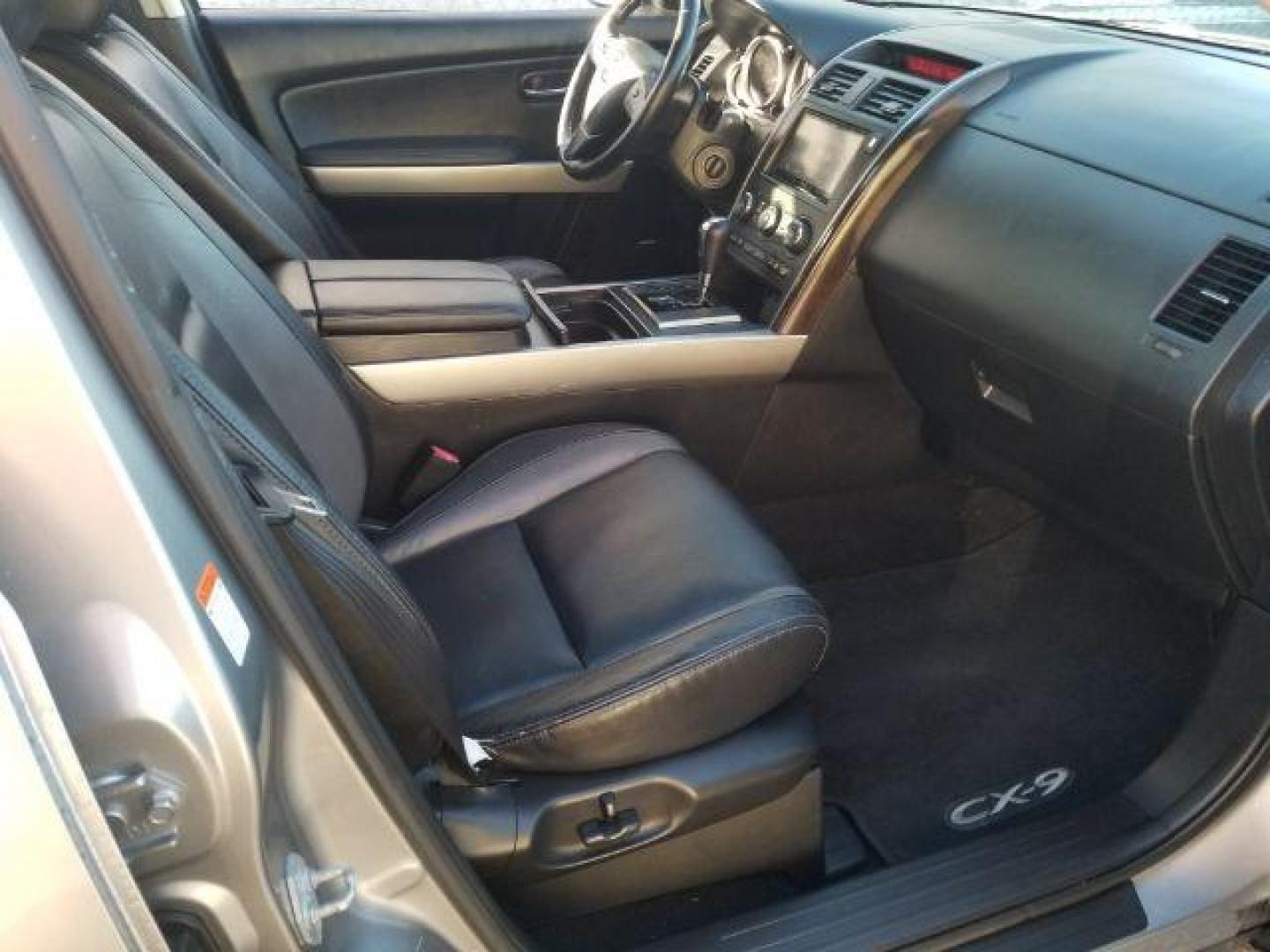 2010 Mazda CX-9 Grand Touring AWD (JM3TB3MV3A0) with an 3.7L V6 DOHC 24V engine, 6-Speed Automatic transmission, located at 1821 N Montana Ave., Helena, MT, 59601, (406) 422-1031, 0.000000, 0.000000 - Photo#10