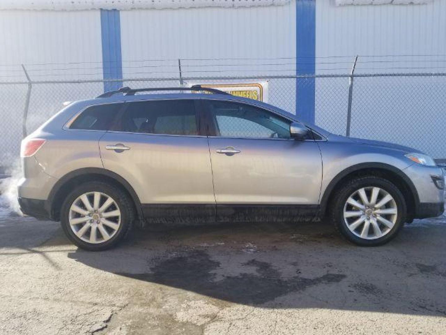 2010 Mazda CX-9 Grand Touring AWD (JM3TB3MV3A0) with an 3.7L V6 DOHC 24V engine, 6-Speed Automatic transmission, located at 1821 N Montana Ave., Helena, MT, 59601, (406) 422-1031, 0.000000, 0.000000 - Photo#3