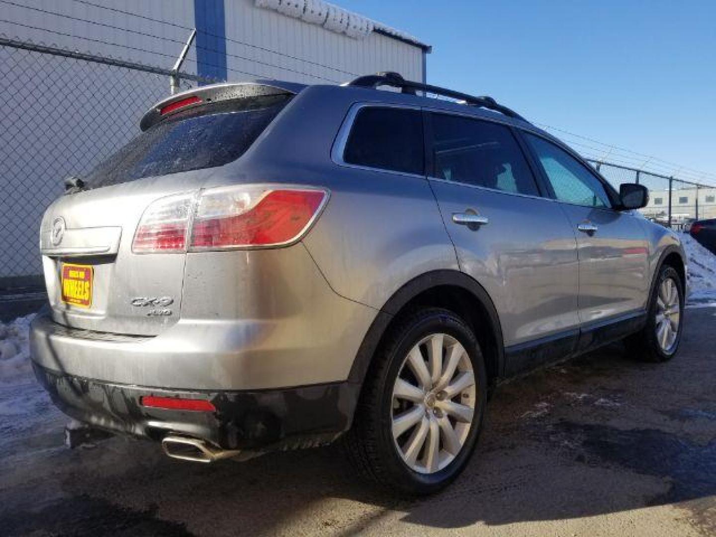 2010 Mazda CX-9 Grand Touring AWD (JM3TB3MV3A0) with an 3.7L V6 DOHC 24V engine, 6-Speed Automatic transmission, located at 1821 N Montana Ave., Helena, MT, 59601, (406) 422-1031, 0.000000, 0.000000 - Photo#4