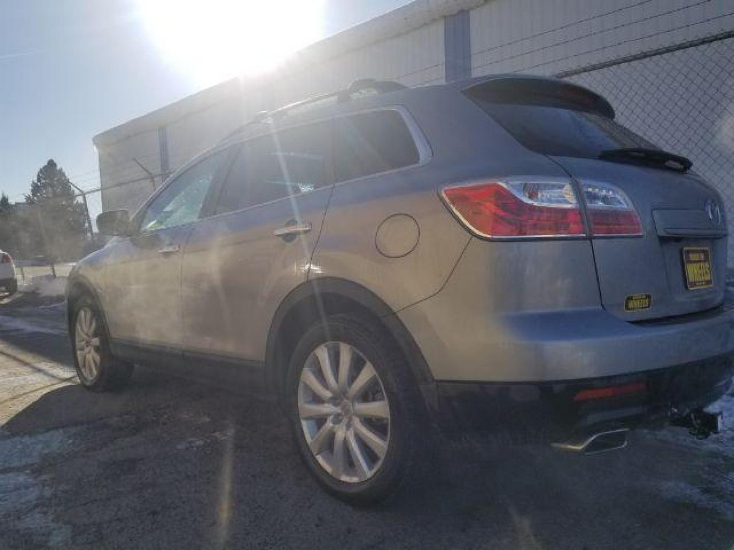 2010 Mazda CX-9 Grand Touring AWD (JM3TB3MV3A0) with an 3.7L V6 DOHC 24V engine, 6-Speed Automatic transmission, located at 1821 N Montana Ave., Helena, MT, 59601, (406) 422-1031, 0.000000, 0.000000 - Photo#5
