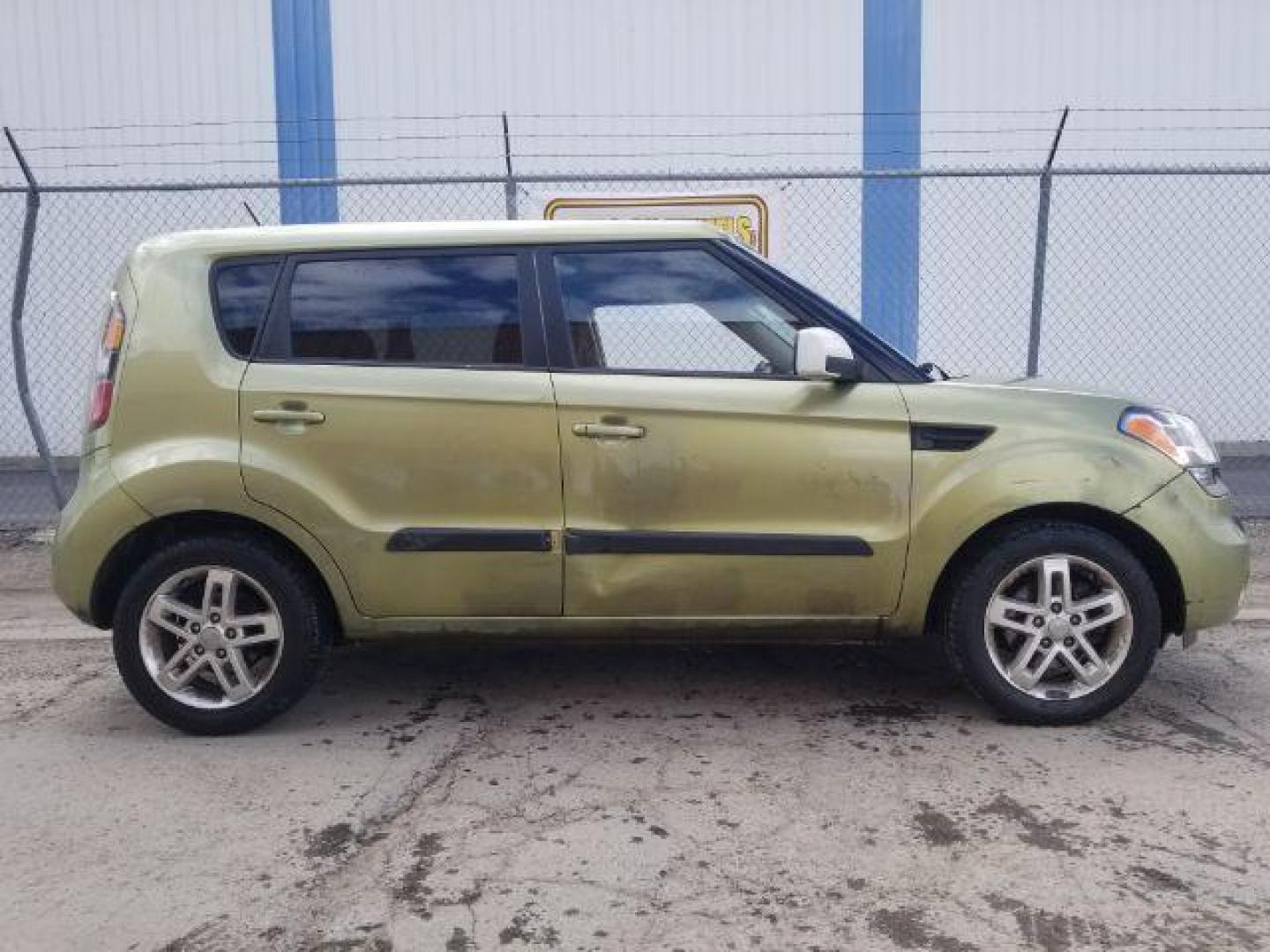 2011 Kia Soul + (KNDJT2A26B7) with an 2L I-4 DOHC engine, located at 1821 N Montana Ave., Helena, MT, 59601, (406) 422-1031, 0.000000, 0.000000 - Photo#3