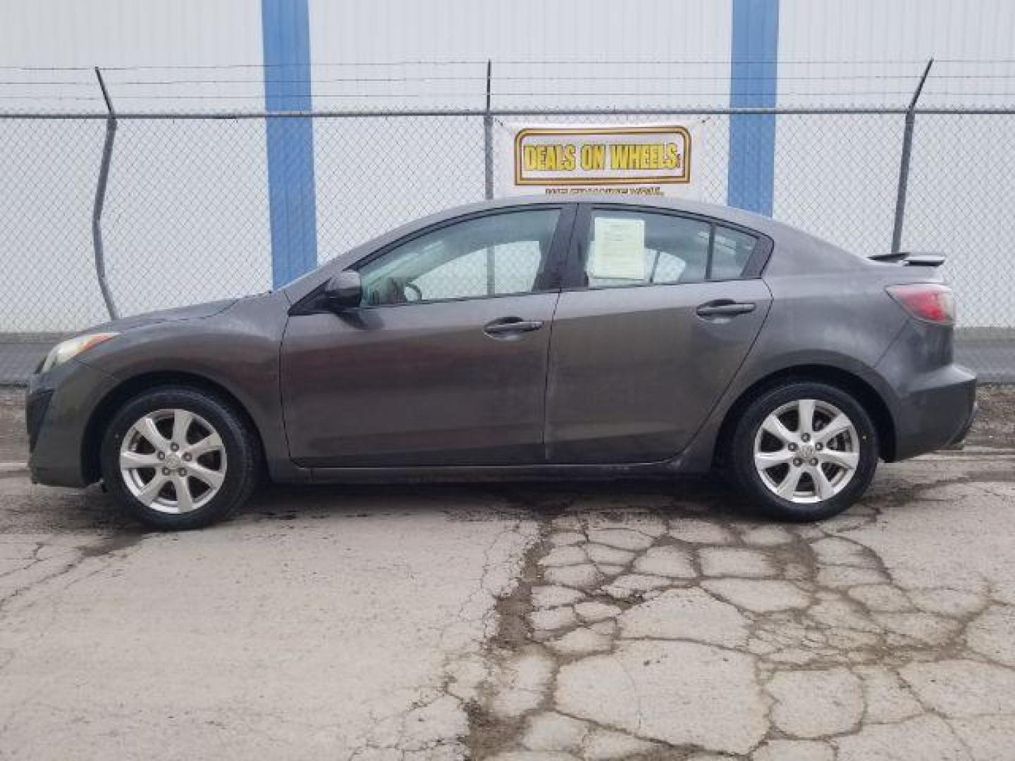2011 Mazda Mazda3 i Touring (JM1BL1VG5B1) with an 2L I-4 DOHC engine, located at 1800 West Broadway, Missoula, 59808, (406) 543-1986, 46.881348, -114.023628 - Photo#6