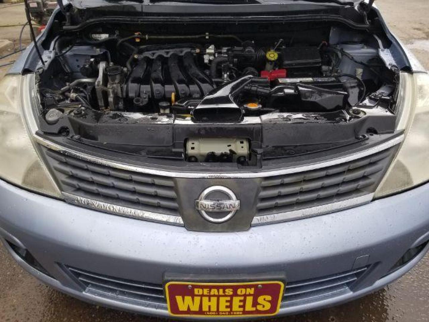 2011 Nissan Versa 1.8 SL Hatchback (3N1BC1CP9BL) with an 1.8L L4 DOHC 16V engine, Continuously Variabl transmission, located at 1821 N Montana Ave., Helena, MT, 59601, (406) 422-1031, 0.000000, 0.000000 - Photo#13