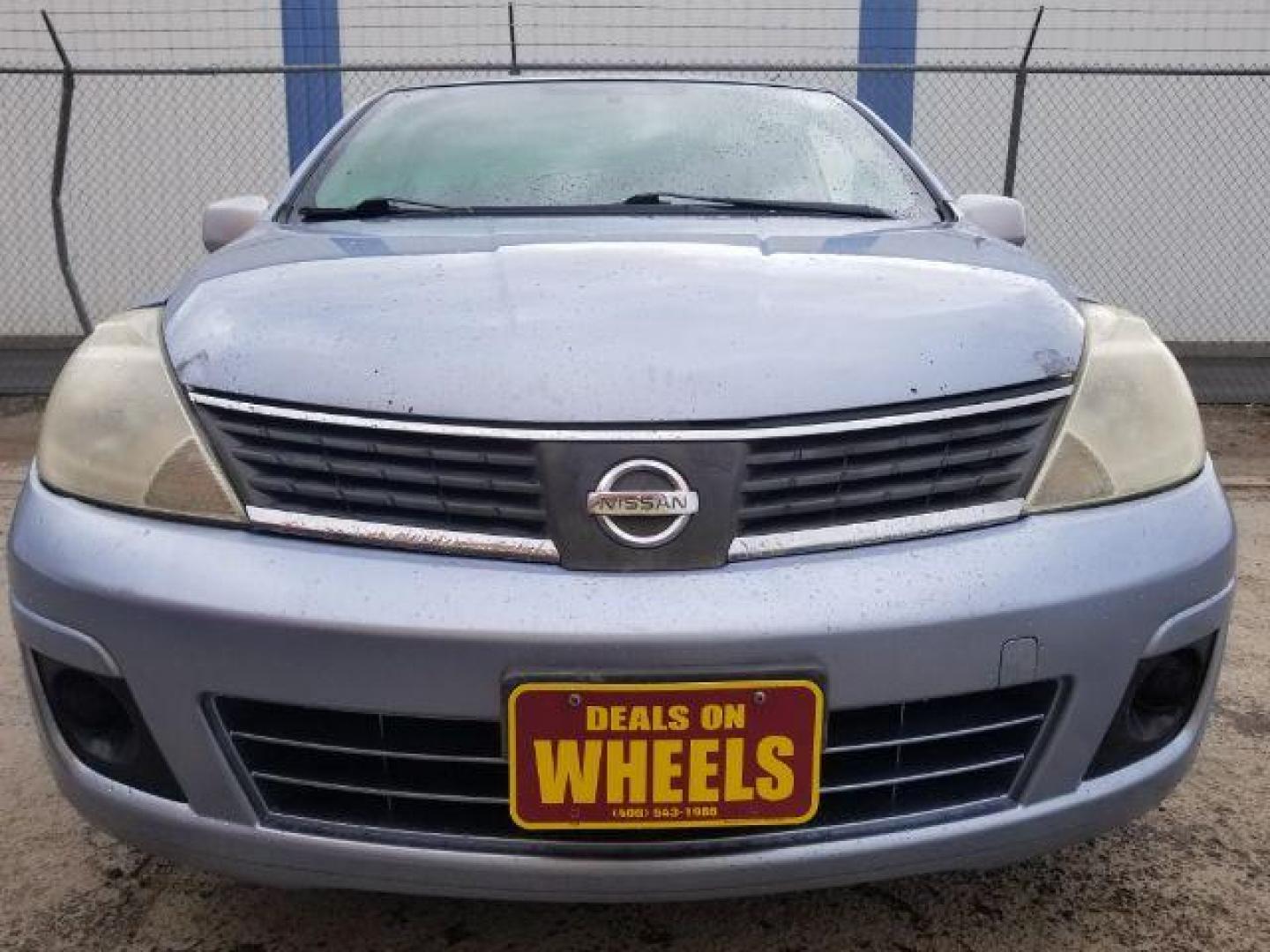 2011 Nissan Versa 1.8 SL Hatchback (3N1BC1CP9BL) with an 1.8L L4 DOHC 16V engine, Continuously Variabl transmission, located at 1821 N Montana Ave., Helena, MT, 59601, (406) 422-1031, 0.000000, 0.000000 - Photo#1
