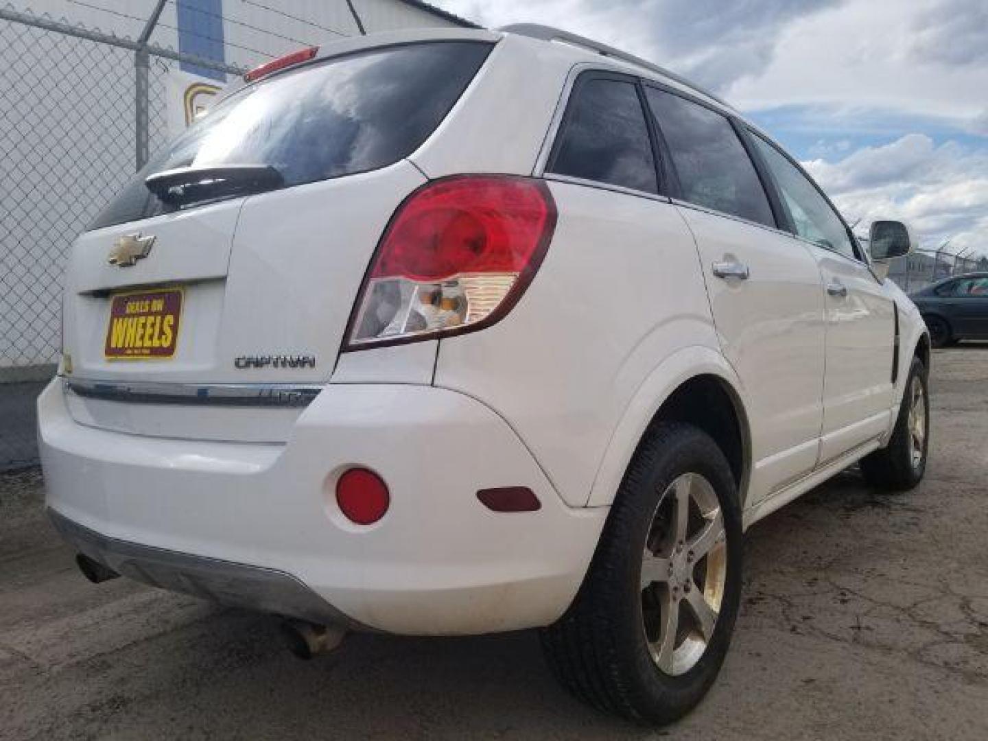 2012 Chevrolet Captiva Sport LTZ (3GNFL4E55CS) with an 3L V-6 gasoline direct injection engine, located at 4801 10th Ave S,, Great Falls, MT, 59405, 0.000000, 0.000000 - Photo#4