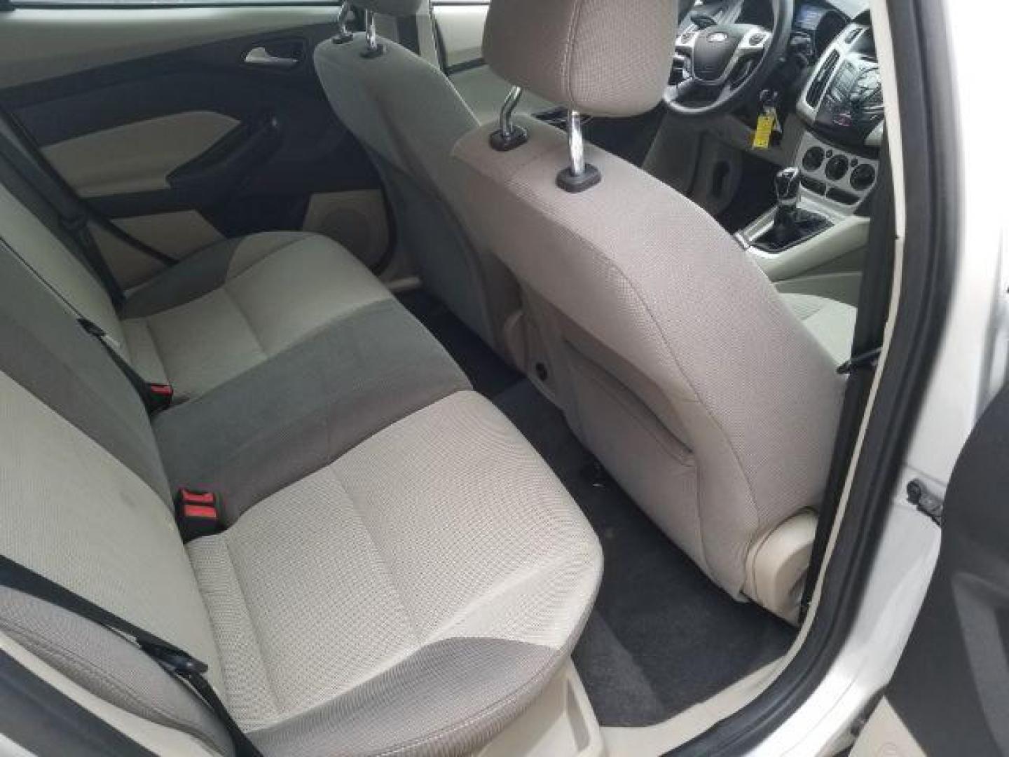 2012 Ford Focus SE (1FAHP3K25CL) with an 2L I-4 gasoline direct injection engine, located at 1800 West Broadway, Missoula, 59808, (406) 543-1986, 46.881348, -114.023628 - Photo#9