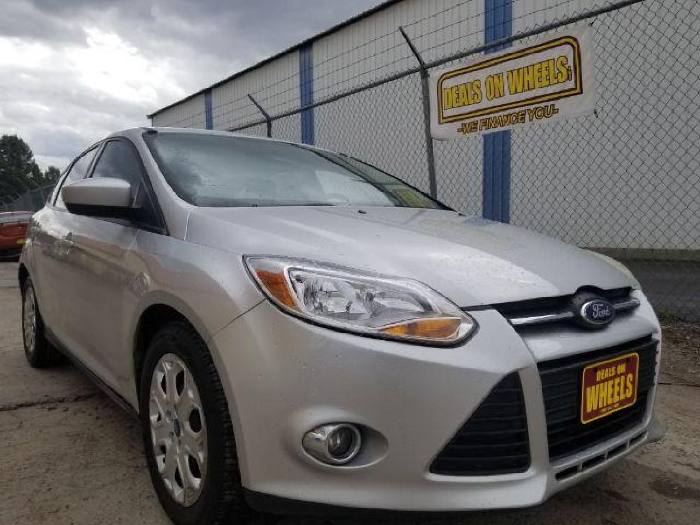 2012 Ford Focus SE (1FAHP3K25CL) with an 2L I-4 gasoline direct injection engine, located at 1800 West Broadway, Missoula, 59808, (406) 543-1986, 46.881348, -114.023628 - Photo#2