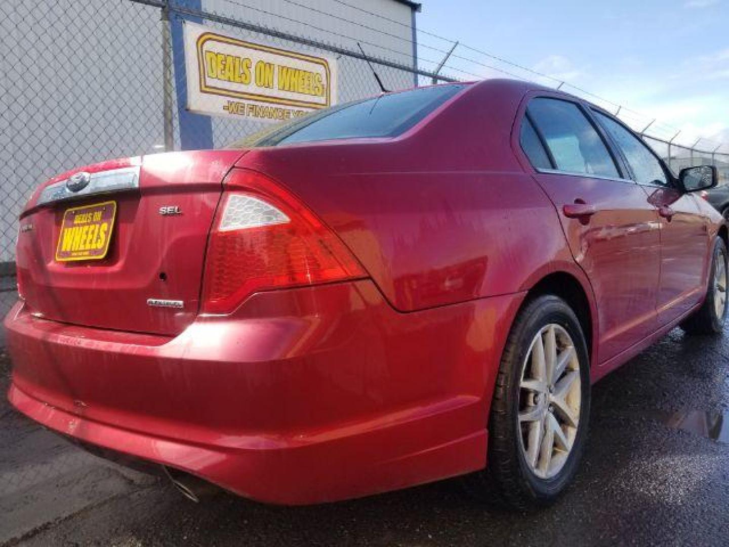 2012 Ford Fusion SEL (3FAHP0JG3CR) with an 3.0L V6 DOHC 24V engine, located at 1800 West Broadway, Missoula, 59808, (406) 543-1986, 46.881348, -114.023628 - Photo#4