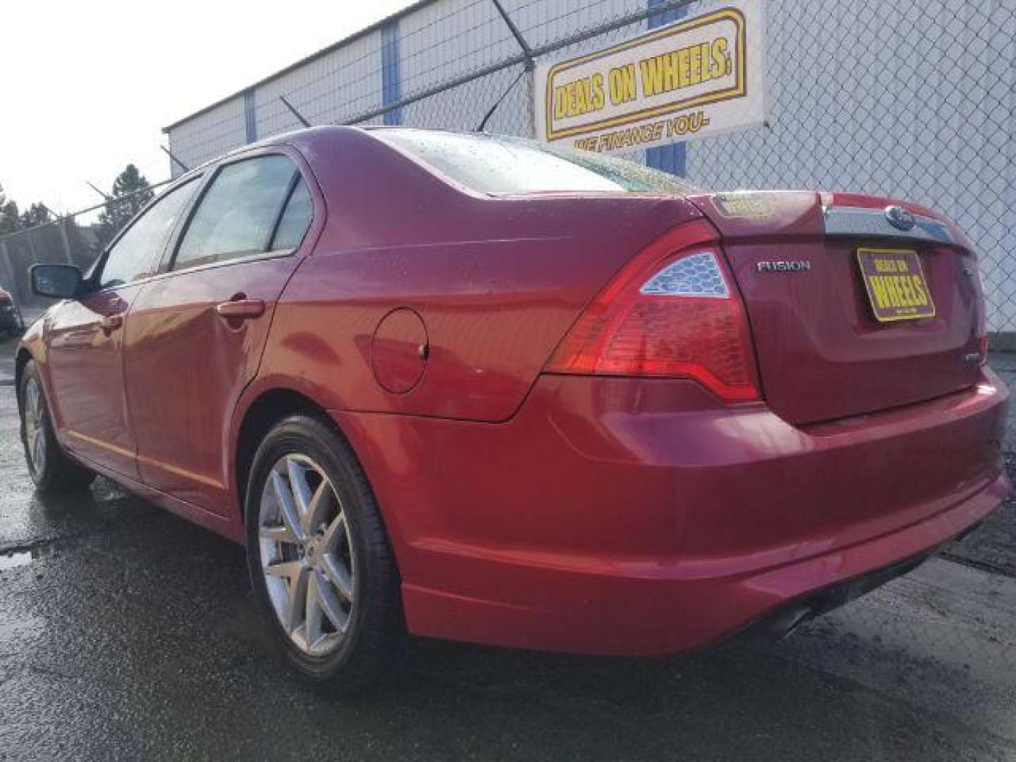 2012 Ford Fusion SEL (3FAHP0JG3CR) with an 3.0L V6 DOHC 24V engine, located at 1800 West Broadway, Missoula, 59808, (406) 543-1986, 46.881348, -114.023628 - Photo#5
