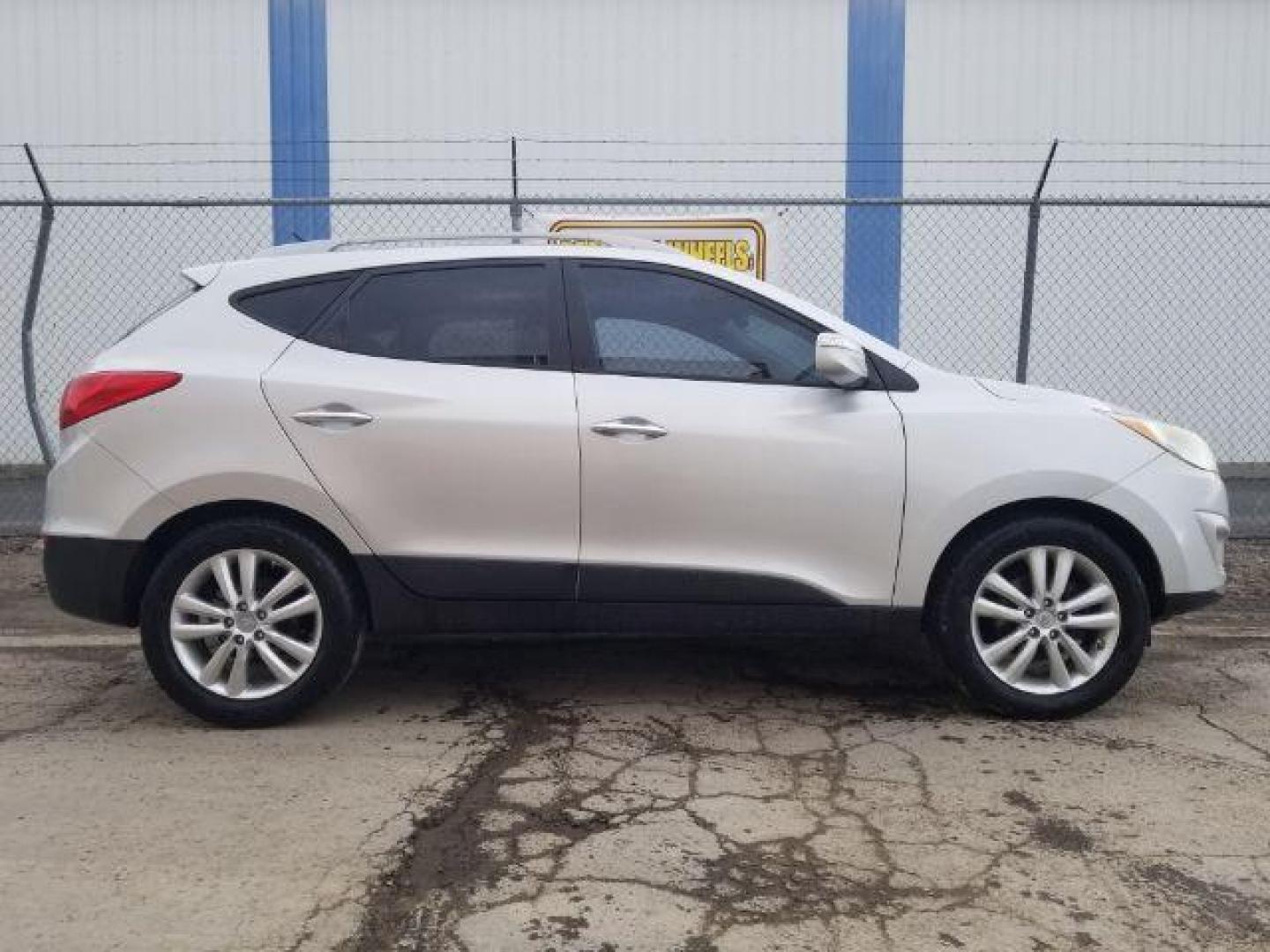 2012 Hyundai Tucson Limited (KM8JUCAC8CU) with an Theta II 2.4L I-4 DOHC engine, located at 1800 West Broadway, Missoula, 59808, (406) 543-1986, 46.881348, -114.023628 - Photo#3