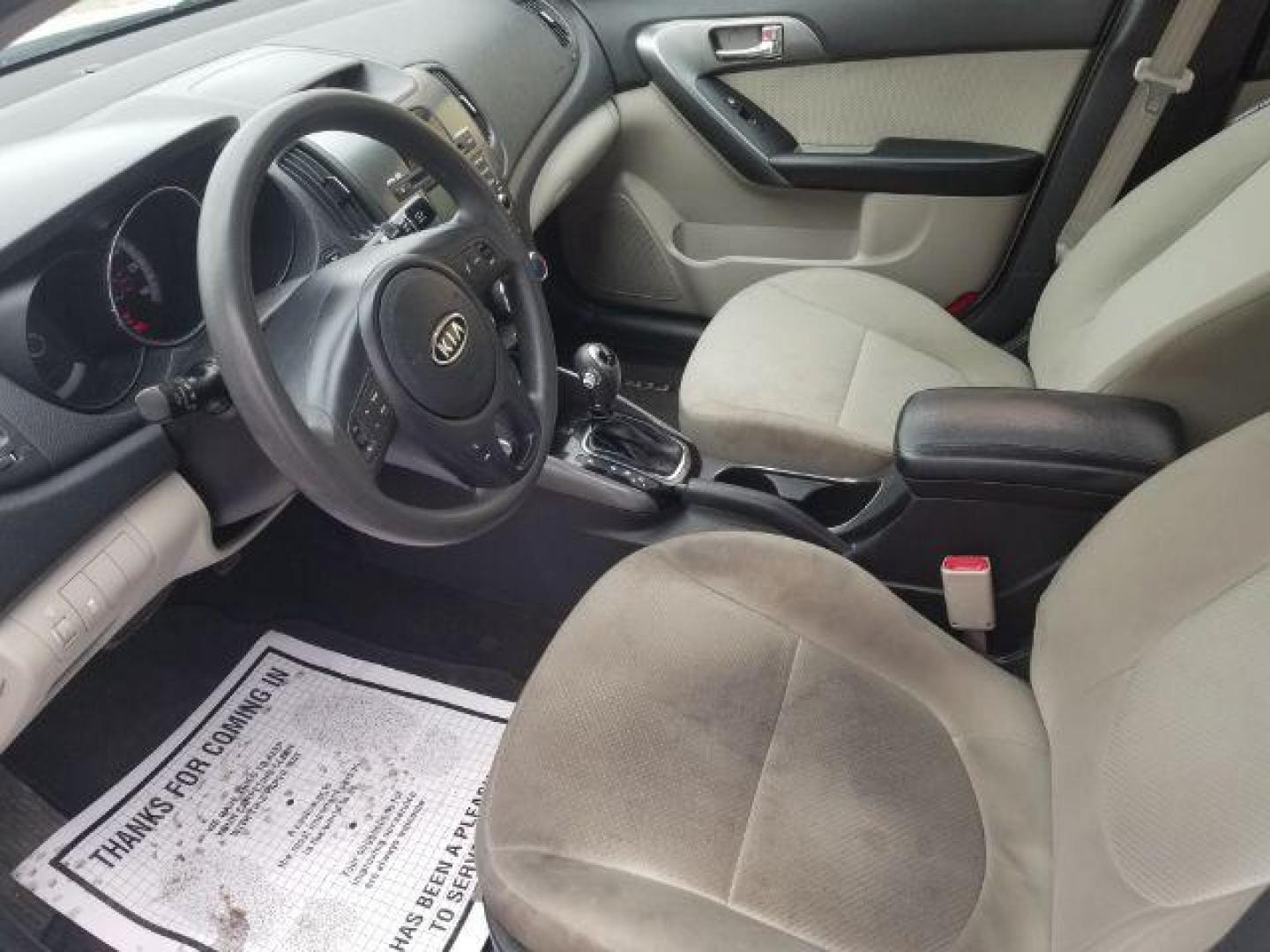 2013 Kia Forte EX (KNAFU4A26D5) with an 2L I-4 DOHC engine, located at 4801 10th Ave S,, Great Falls, MT, 59405, 0.000000, 0.000000 - Photo#7