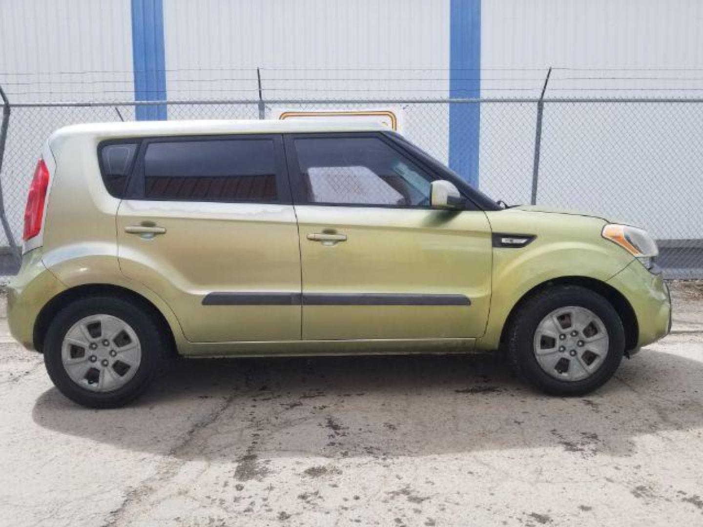 2013 Kia Soul Base (KNDJT2A51D7) with an 1.6L L4 DOHC 16V engine, 5-Speed Manual transmission, located at 4047 Montana Ave., Billings, MT, 59101, 45.770847, -108.529800 - Photo#3