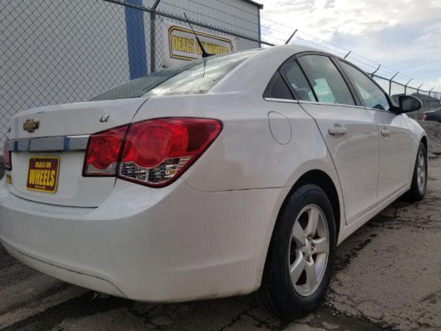 2014 Chevrolet Cruze 1LT Auto (1G1PC5SB5E7) with an ECOTEC 1.4L I-4 DOHC engine, located at 1821 N Montana Ave., Helena, MT, 59601, (406) 422-1031, 0.000000, 0.000000 - Photo#4