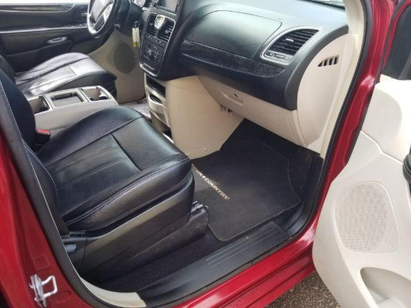 2014 Chrysler Town and Country Touring (2C4RC1BG9ER) with an Pentastar 3.6L V-6 DOHC engine, located at 4801 10th Ave S,, Great Falls, MT, 59405, 0.000000, 0.000000 - Photo#10
