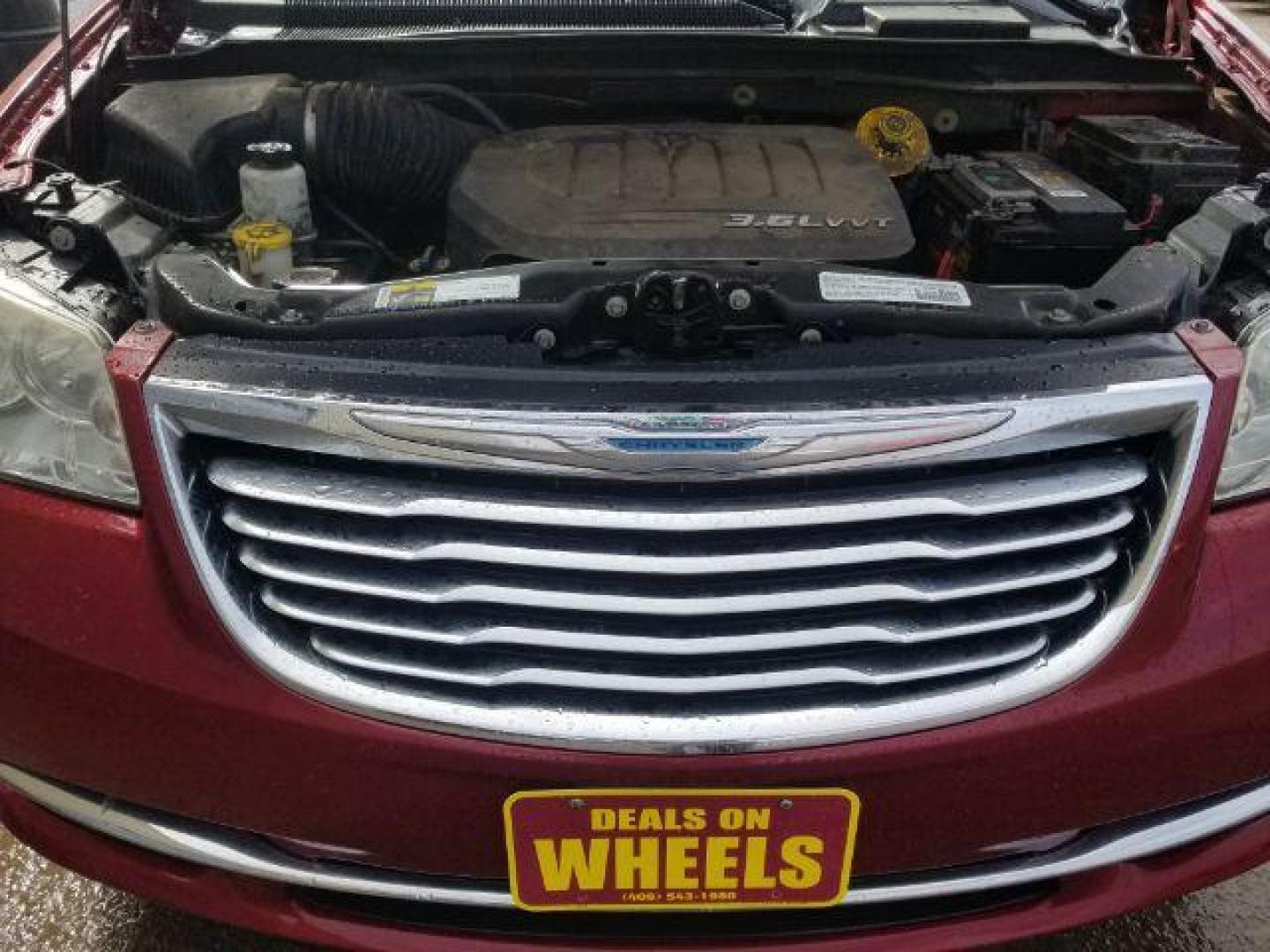 2014 Chrysler Town and Country Touring (2C4RC1BG9ER) with an Pentastar 3.6L V-6 DOHC engine, located at 4801 10th Ave S,, Great Falls, MT, 59405, 0.000000, 0.000000 - Photo#14