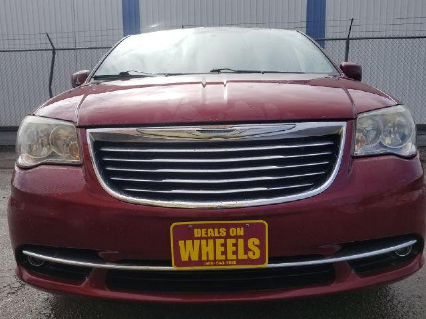 2014 Chrysler Town and Country Touring (2C4RC1BG9ER) with an Pentastar 3.6L V-6 DOHC engine, located at 4801 10th Ave S,, Great Falls, MT, 59405, 0.000000, 0.000000 - Photo#1