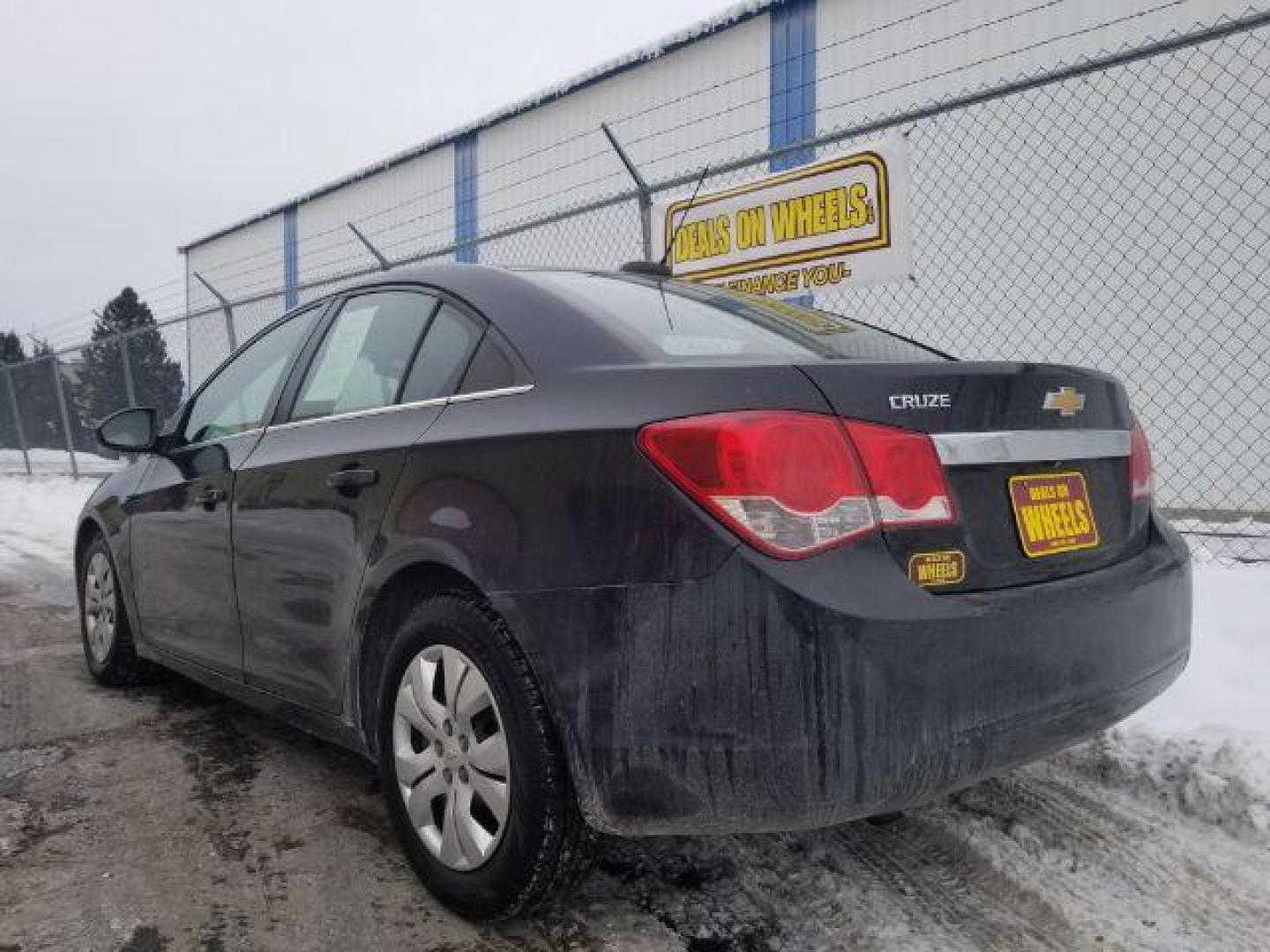 2015 Chevrolet Cruze 1LT Auto (1G1PC5SB3F7) with an 1.4L L4 DOHC 16V TURBO engine, 6-Speed Automatic transmission, located at 1800 West Broadway, Missoula, 59808, (406) 543-1986, 46.881348, -114.023628 - Photo#5