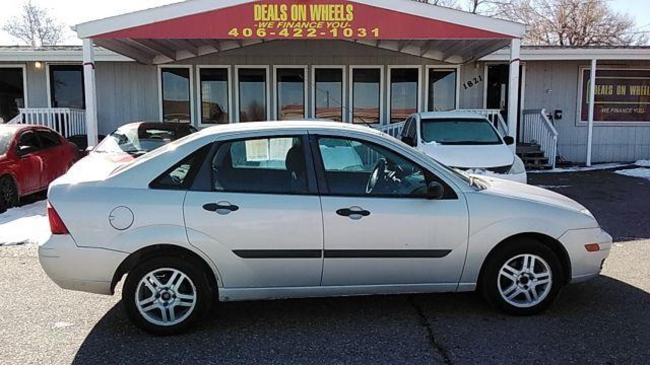 2007 Ford Focus ZX4 S (1FAFP34N67W) with an 2.0L L4 DOHC 16V engine, 4-Speed Automatic transmission, located at 1821 N Montana Ave, Helena, MT, 59601, (406) 543-1986, 46.603153, -112.020531 - Photo #3