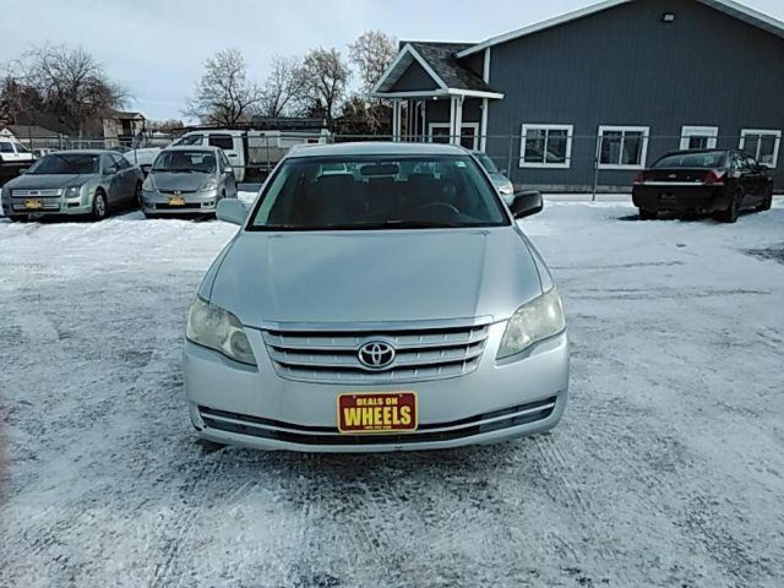 2007 Toyota Avalon XL (4T1BK36B97U) with an 3.5L V6 DOHC 24V engine, 5-Speed Automatic transmission, located at 1821 N Montana Ave, Helena, MT, 59601, (406) 543-1986, 46.603153, -112.020531 - Photo #6