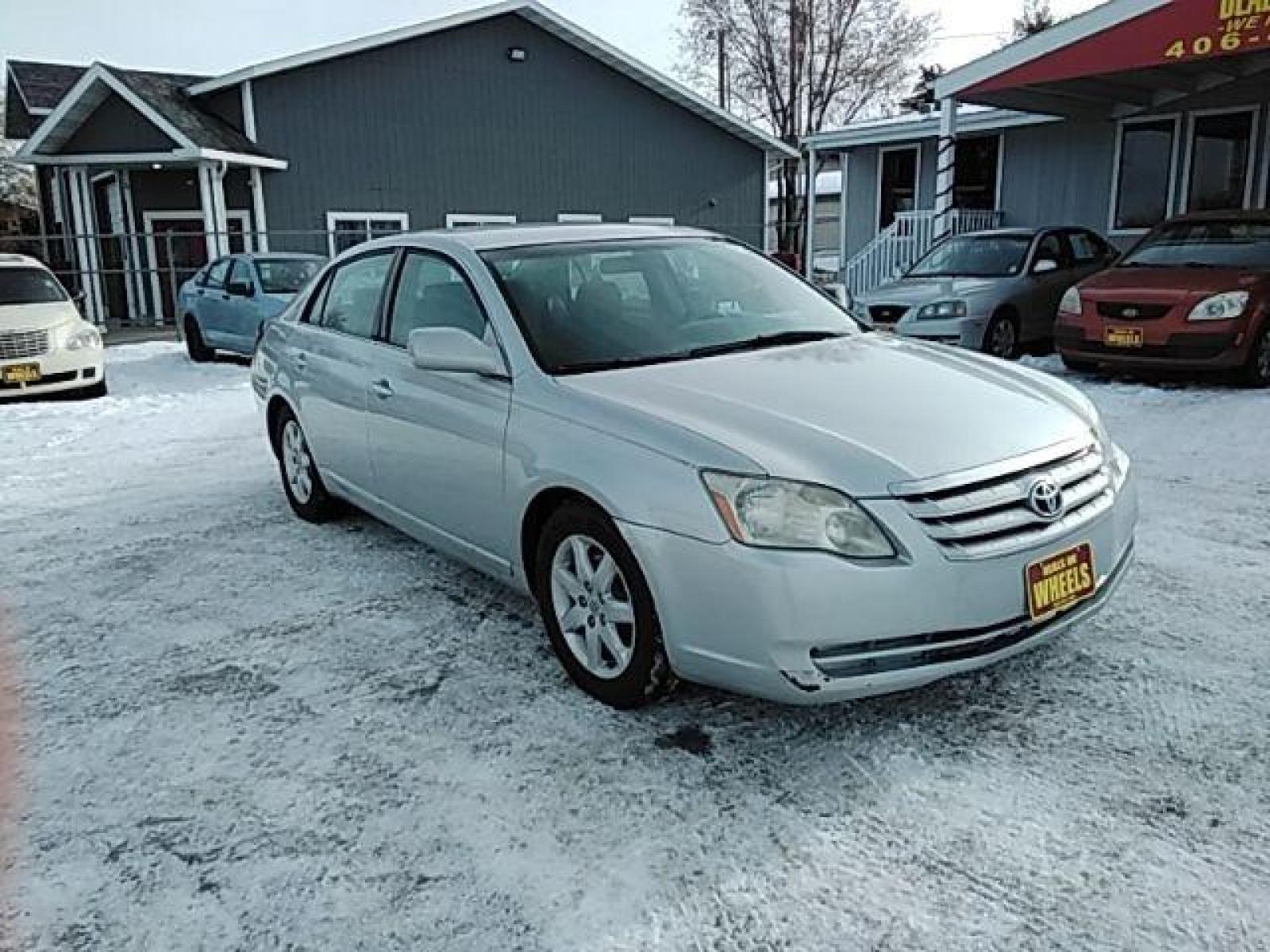 2007 Toyota Avalon XL (4T1BK36B97U) with an 3.5L V6 DOHC 24V engine, 5-Speed Automatic transmission, located at 1821 N Montana Ave, Helena, MT, 59601, (406) 543-1986, 46.603153, -112.020531 - Photo #7