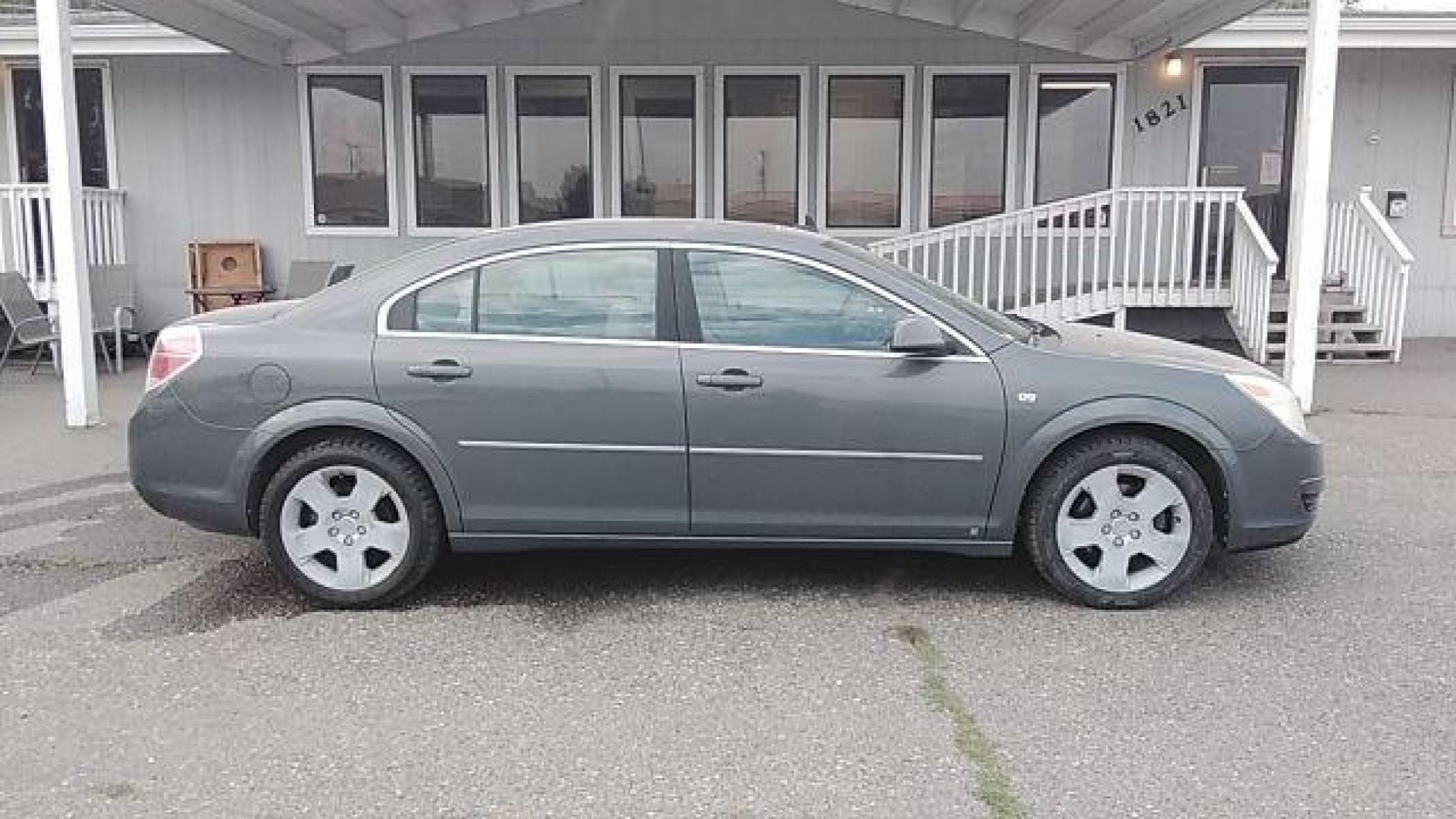 2008 Silver Pearl Saturn Aura XE (1G8ZS57B58F) with an 2.4L L4 DOHC 16V engine, 4-Speed Automatic transmission, located at 1821 N Montana Ave, Helena, MT, 59601, (406) 422-1031, 46.603447, -112.022781 - Photo #3
