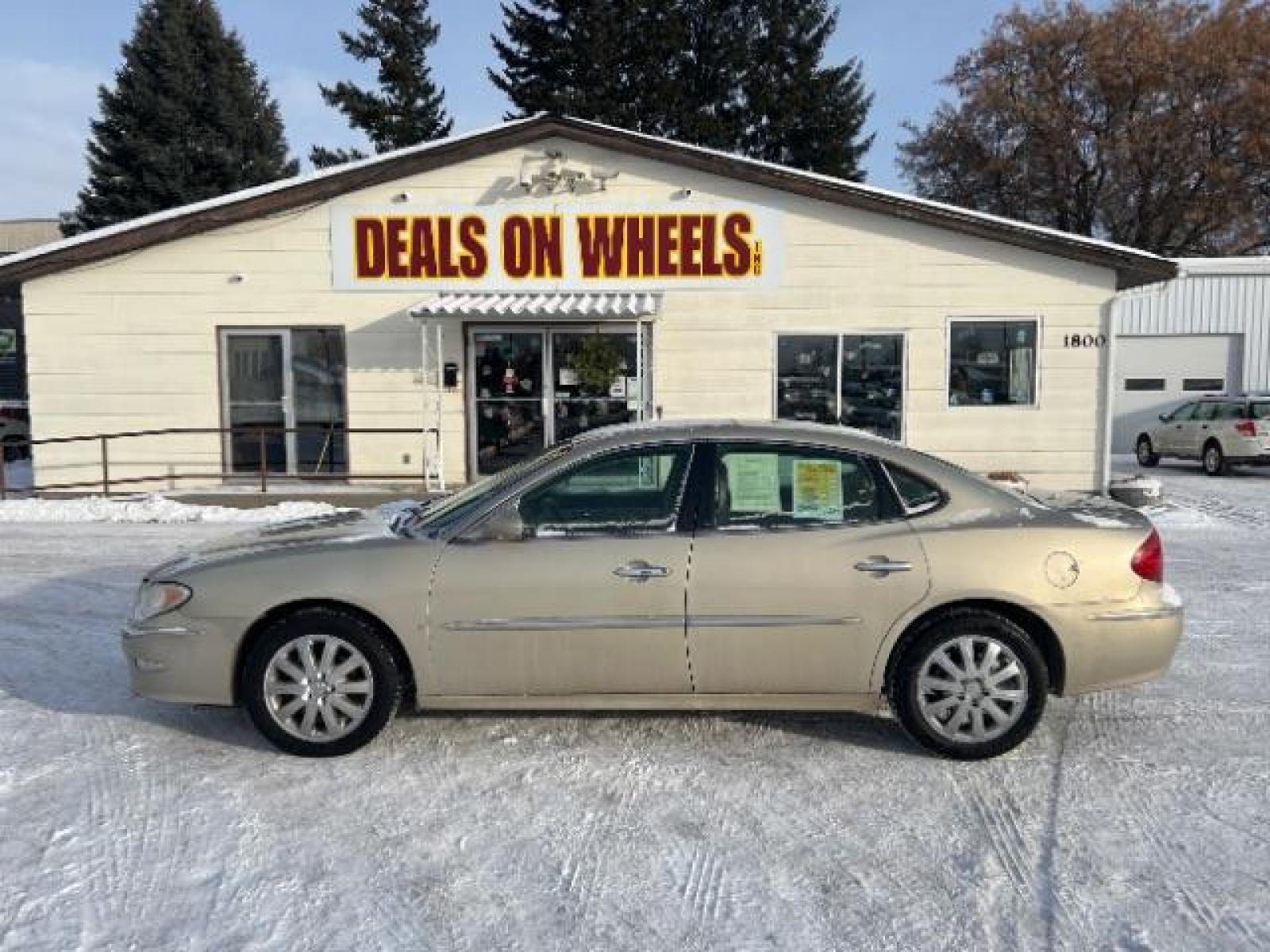 2009 Buick LaCrosse CXL (2G4WD582791) with an 3.8L V6 OHV 12V engine, 4-Speed Automatic transmission, located at 1821 N Montana Ave, Helena, MT, 59601, (406) 543-1986, 46.603153, -112.020531 - Photo #5