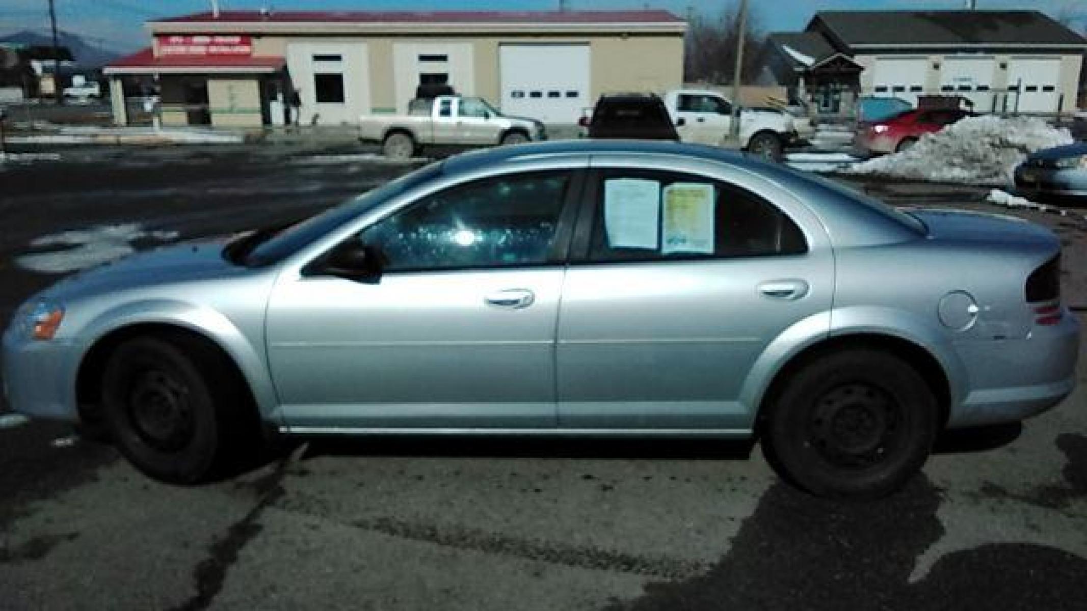 2006 Silver Steel Metallic /Dark Slate Gray Cloth Interior Dodge Stratus SXT (1B3EL46X46N) with an 2.4L L4 DOHC 16V engine, 4-Speed Automatic transmission, located at 1821 N Montana Ave, Helena, MT, 59601, (406) 543-1986, 46.603153, -112.020531 - Photo #4