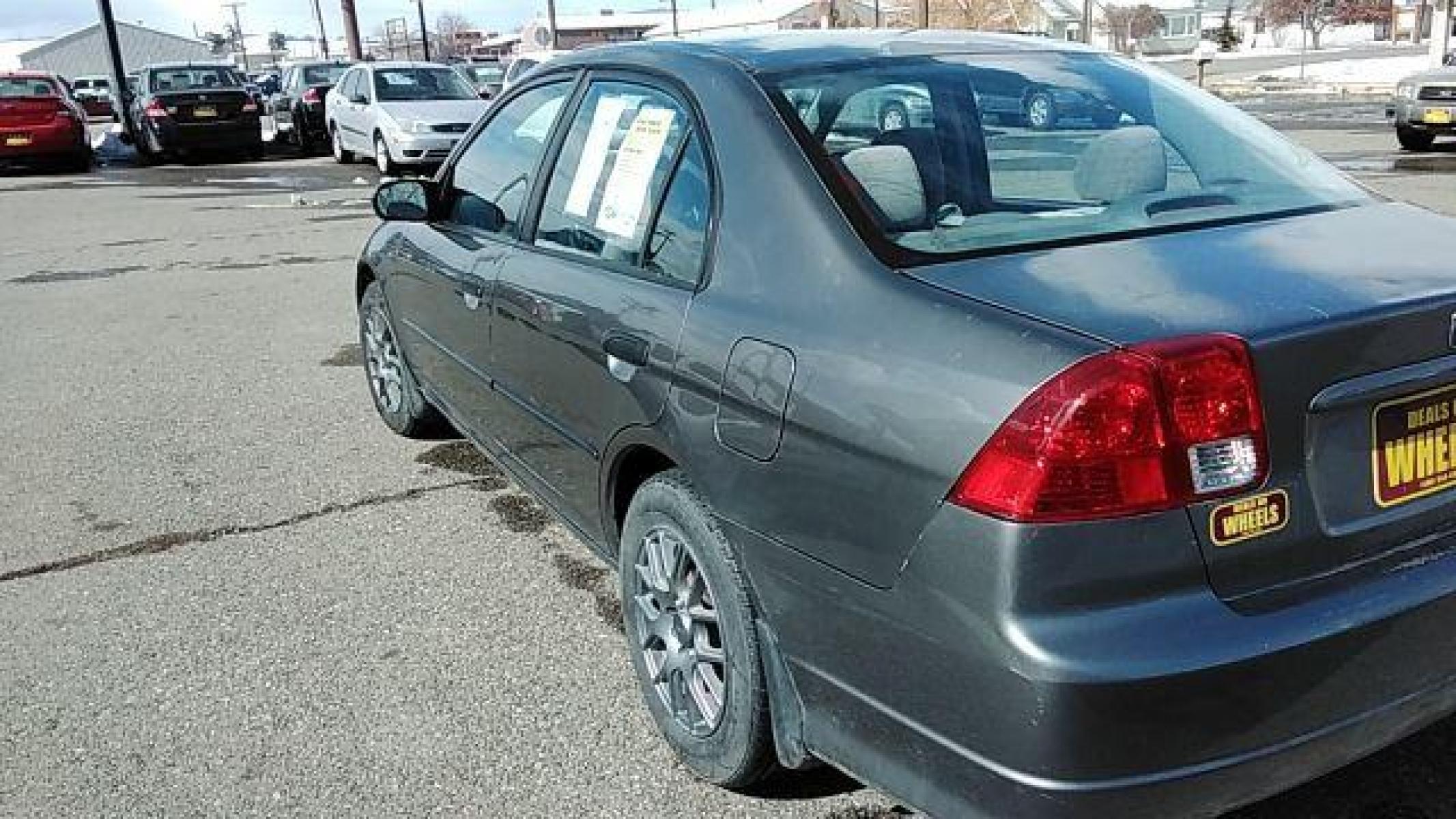 2007 Honda Civic LX Coupe AT (2HGFG12697H) with an 1.8L L4 SOHC 16V engine, 5-Speed Automatic transmission, located at 1821 N Montana Ave, Helena, MT, 59601, (406) 543-1986, 46.603153, -112.020531 - Photo #13