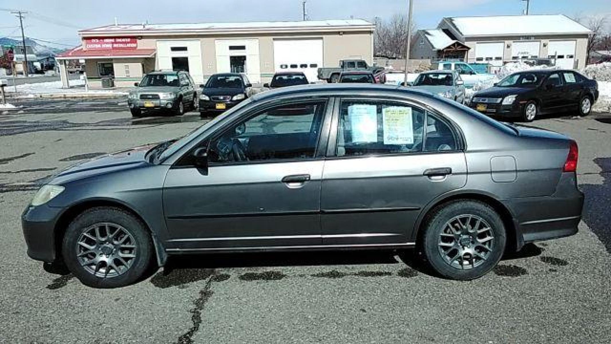 2007 Honda Civic LX Coupe AT (2HGFG12697H) with an 1.8L L4 SOHC 16V engine, 5-Speed Automatic transmission, located at 1821 N Montana Ave, Helena, MT, 59601, (406) 543-1986, 46.603153, -112.020531 - Photo #14