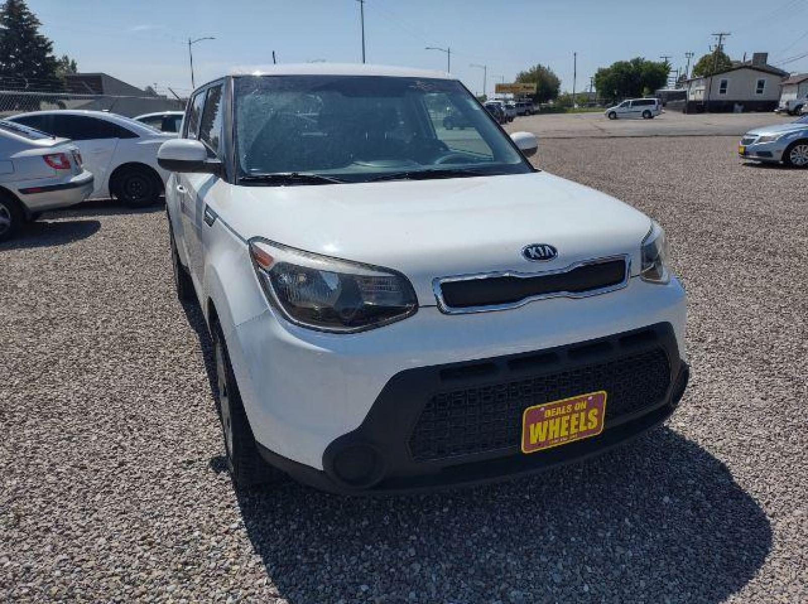 2015 Kia Soul Base (KNDJN2A20F7) with an 1.6L L4 DOHC 16V engine, located at 4801 10th Ave S,, Great Falls, MT, 59405, (406) 564-1505, 47.494347, -111.232239 - Photo #6