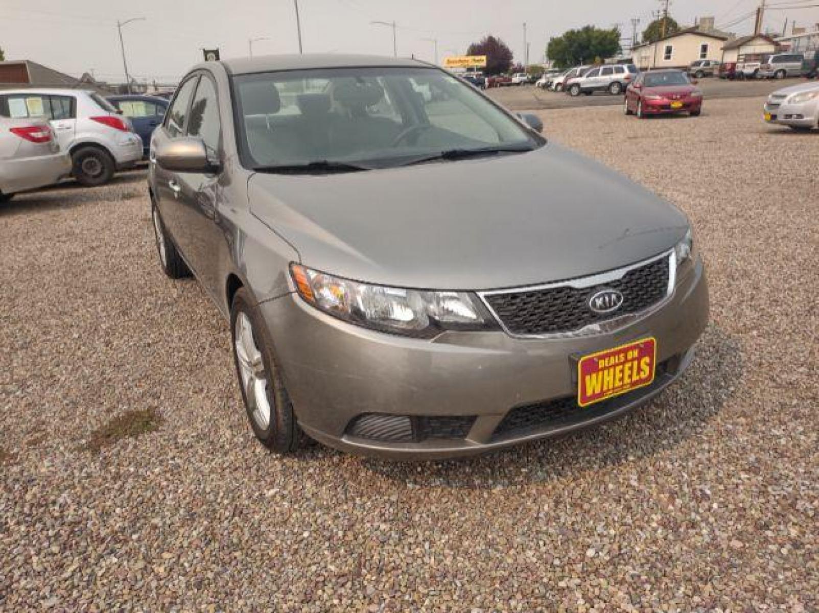 2011 Kia Forte EX (KNAFU4A21B5) with an 2.0L L4 DOHC 16V engine, located at 4801 10th Ave S,, Great Falls, MT, 59405, (406) 564-1505, 47.494347, -111.232239 - Photo #6