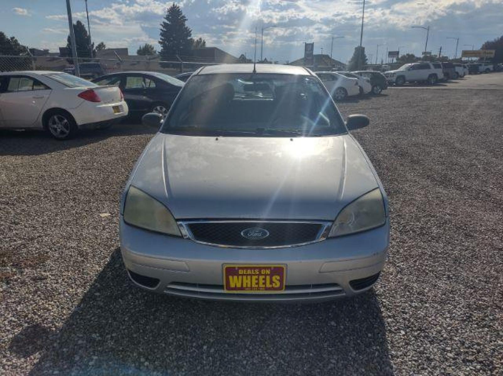 2005 Ford Focus ZX3 SE (3FAFP31N95R) with an 2.0L L4 DOHC 16V engine, located at 4801 10th Ave S,, Great Falls, MT, 59405, (406) 564-1505, 47.494347, -111.232239 - Photo #7