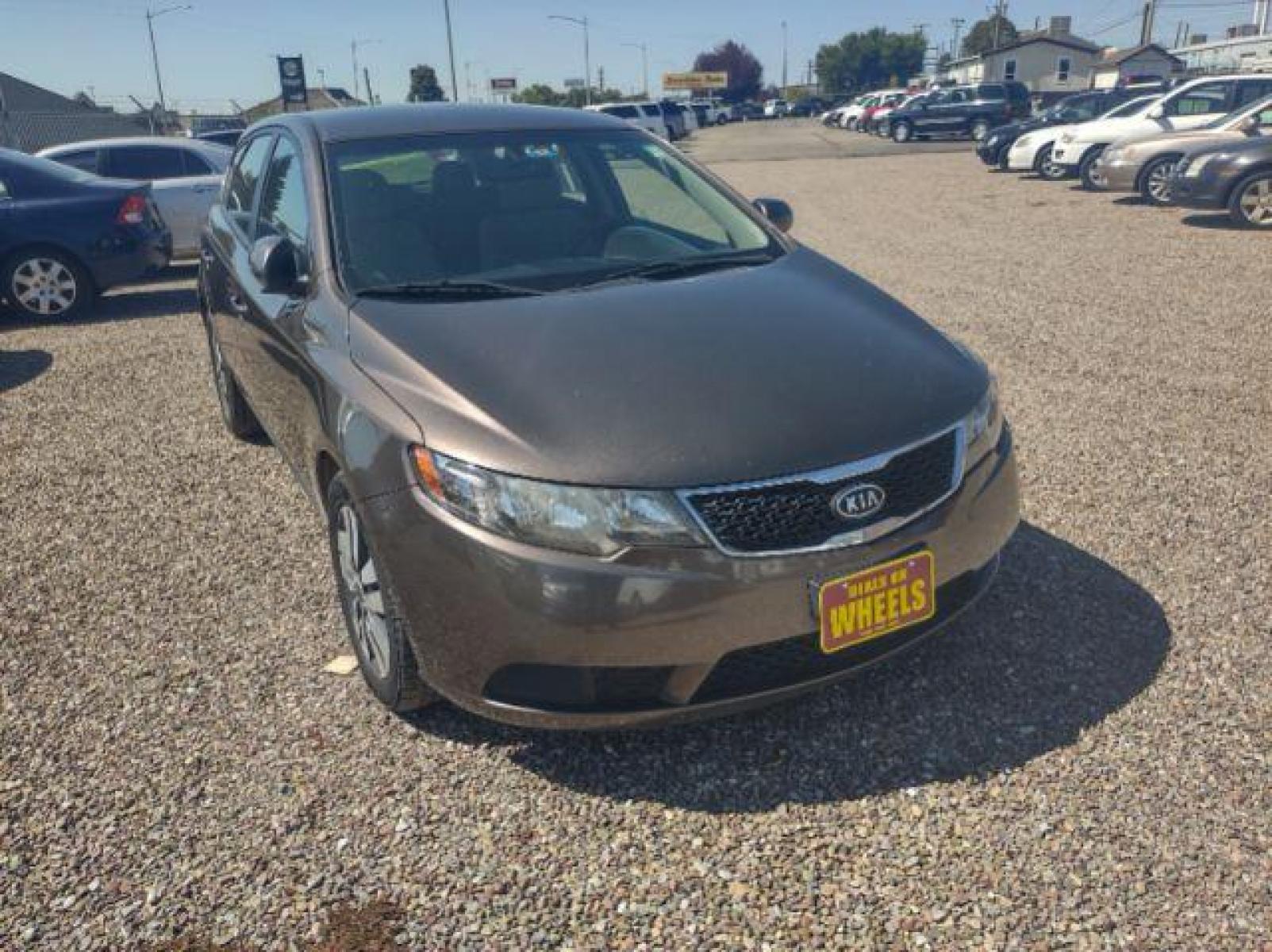 2013 Kia Forte 5-Door EX (KNAFU5A21D5) with an 2.0L L4 DOHC 16V engine, located at 4801 10th Ave S,, Great Falls, MT, 59405, (406) 564-1505, 47.494347, -111.232239 - Photo #6
