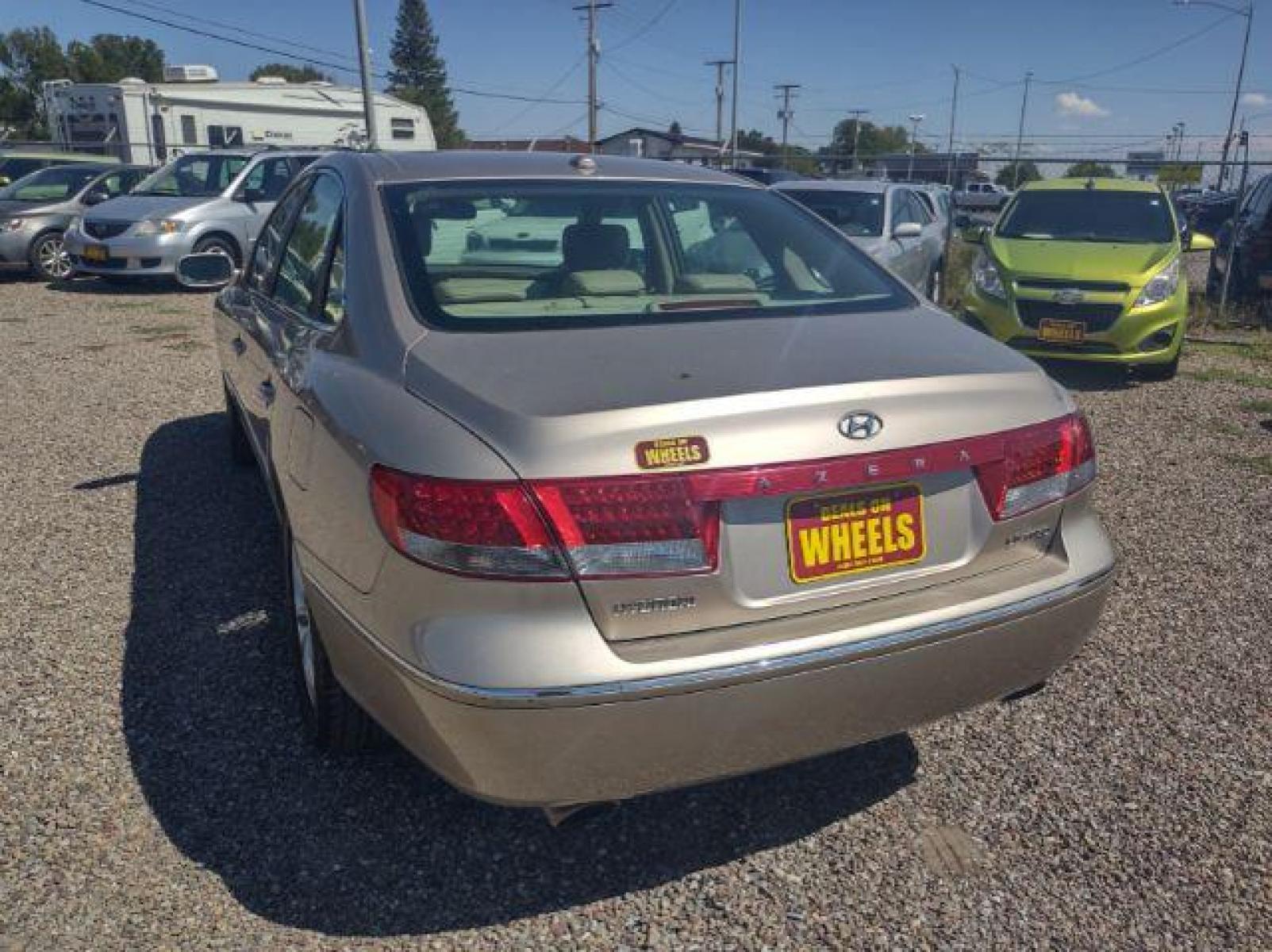 2007 Hyundai Azera Limited (KMHFC46F77A) with an 3.8L V6 DOHC 24V engine, 5-Speed Automatic transmission, located at 4801 10th Ave S,, Great Falls, MT, 59405, (406) 564-1505, 47.494347, -111.232239 - Photo #2