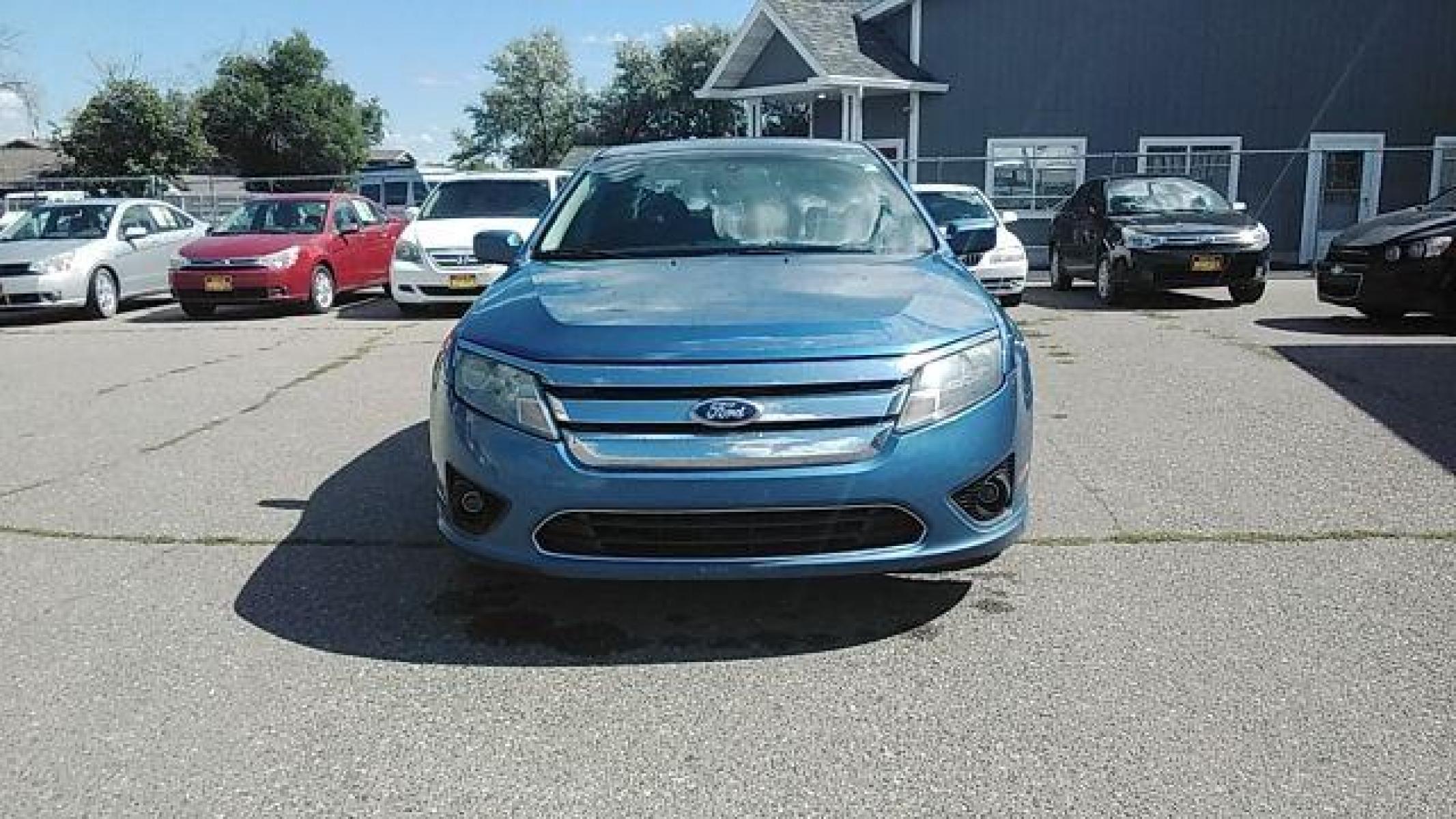2010 Ford Fusion SE (3FAHP0HA3AR) with an 2.5L L4 DOHC 16V engine, located at 1821 N Montana Ave, Helena, MT, 59601, (406) 422-1031, 46.603447, -112.022781 - Photo #1