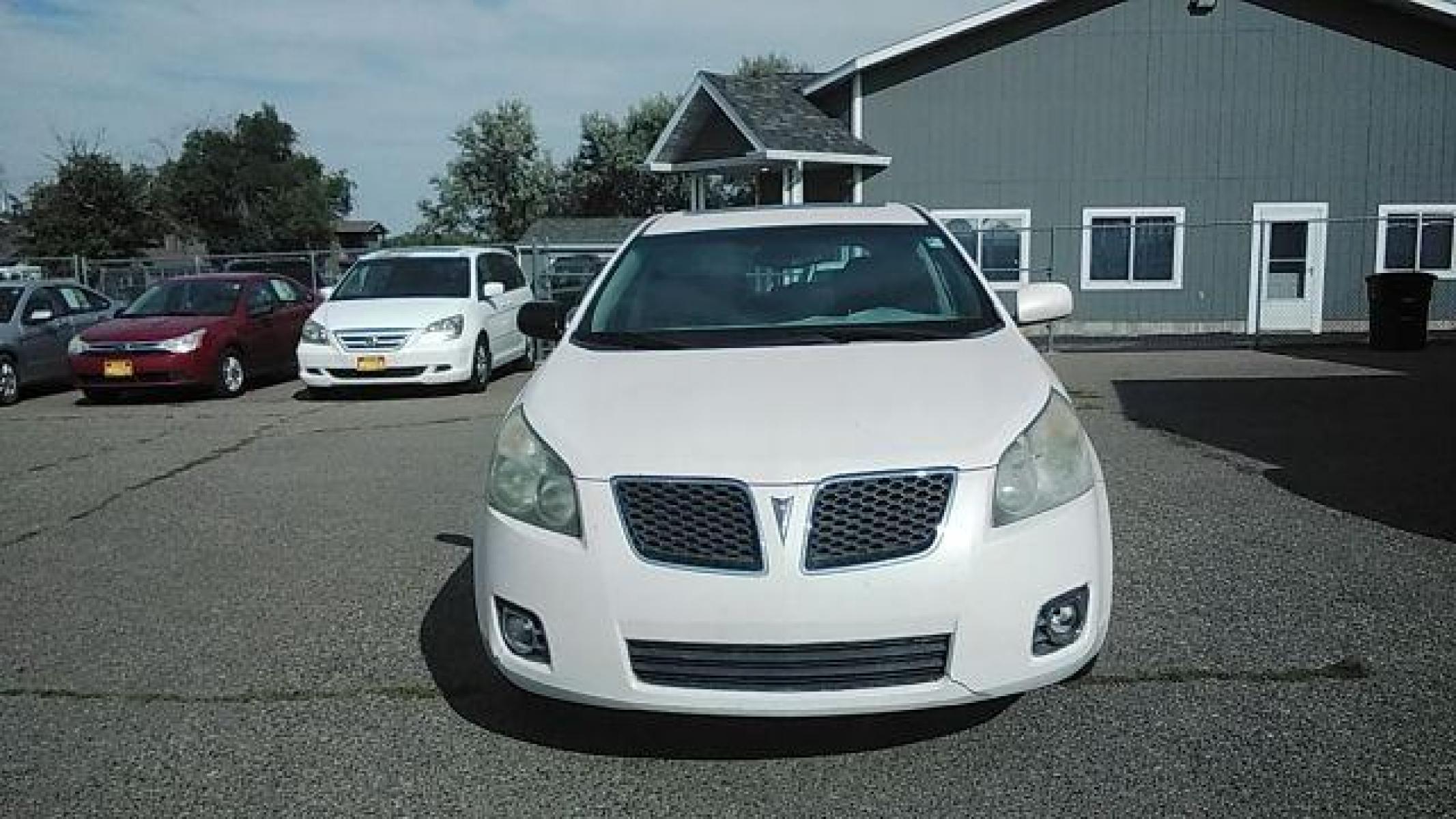 2009 Pontiac Vibe 2.4L (5Y2SP67069Z) with an 2.4L L4 DOHC 16V engine, 4-Speed Automatic transmission, located at 1821 N Montana Ave, Helena, MT, 59601, (406) 422-1031, 46.603447, -112.022781 - Photo #1