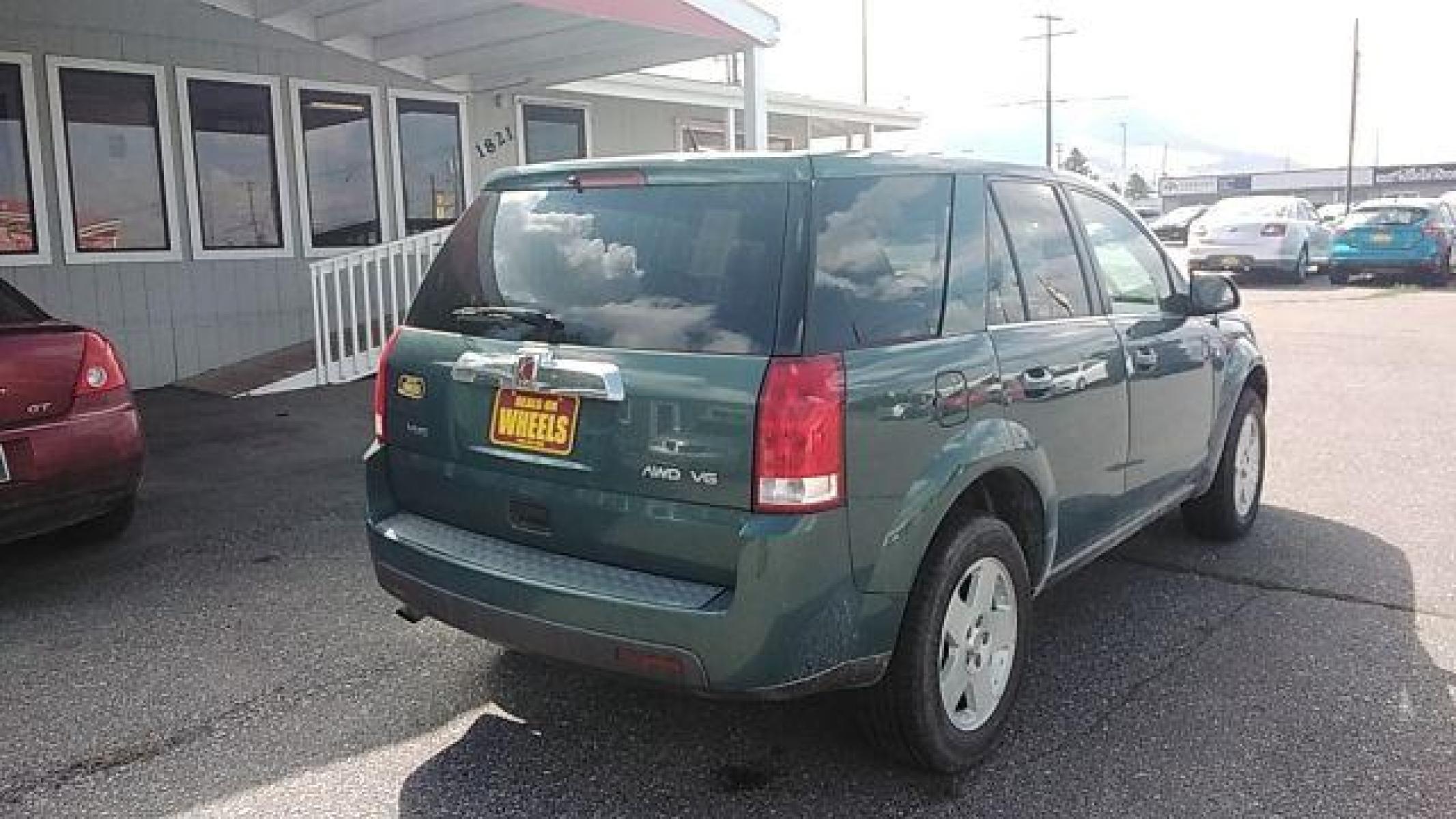 2007 Saturn Vue AWD V6 (5GZCZ63407S) with an 3.5L V6 SOHC 24V engine, 5-Speed Automatic transmission, located at 1821 N Montana Ave, Helena, MT, 59601, (406) 422-1031, 46.603447, -112.022781 - Photo #4
