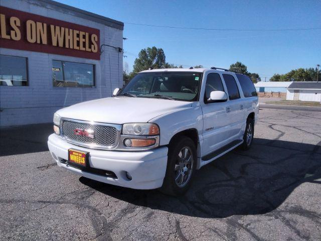 photo of 2005 GMC Yukon Denali